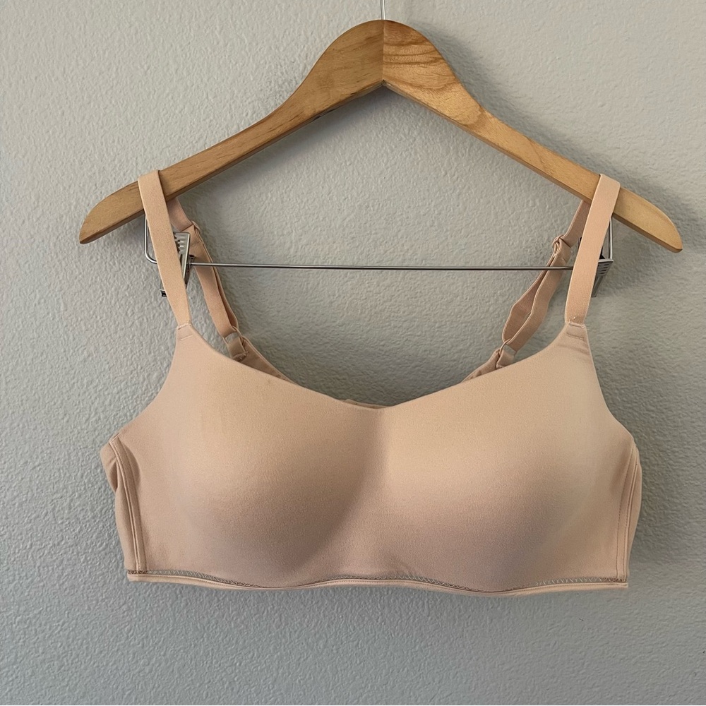 Auden Lightly Lined Wireless Bra Size 40C Cream